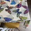 Asztalterítő PANNI lila-sárga pillangómintás S 137 x 180 cm