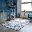 CHEVRON Blue L Geometrikus kék-fehér Chevron mintás szőnyeg 160 x 230 cm